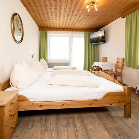 Gasthof Pension Knapp Guest house *